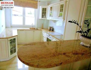 Blat kuchenny z kamienia naturalnego / granit Kashmir Gold  / Merkam