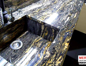 Blat kuchenny z kamienia naturalnego / granit Cosmik Black / Merkam 