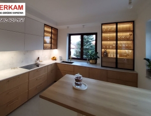 Blaty kuchenne z konglomeratu Ambiente Light  marki Technistone / Merkam