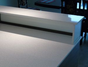 Blat kuchenny z konglomeratu  Brillante White marki Technistone / Merkam