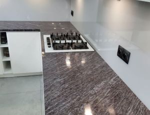 Blat kuchenny z kamienia naturalnego / granit Orion  / Merkam