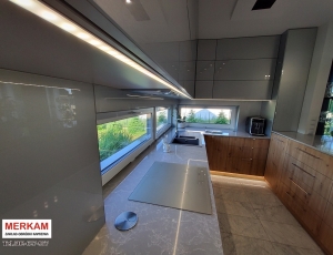 Blat kuchenny z konglomeratu  Polaris marki Silestone  / Merkam