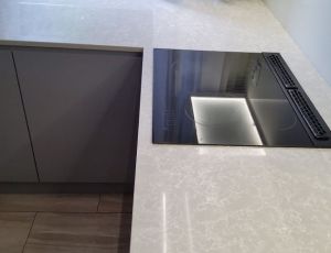 Blat kuchenny z konglomeratu Noble Olympos Mist marki Technistone  / Merkam 