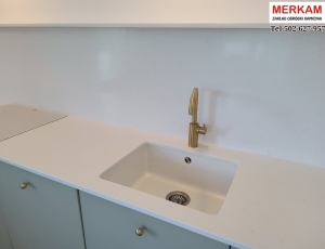 Blat kuchenny z konglomeratu Noble Supreme marki Technistone /  Merkam 