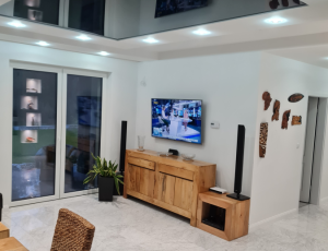 Realizacje Parapety, okładziny  i inne / Posadzka z marmuru Carrara Bianco / Merkam lodz