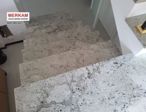 Schody z granitu colonial white / granitowe schody / Merkam