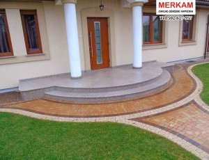 Schody zewnetrzne  z granitu Misty Brown /  granit plomieniowany / Merkam