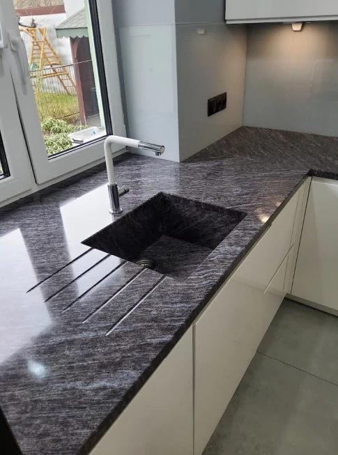 Granitowe Blaty Kuchenne / granit orion / Merkam lodz