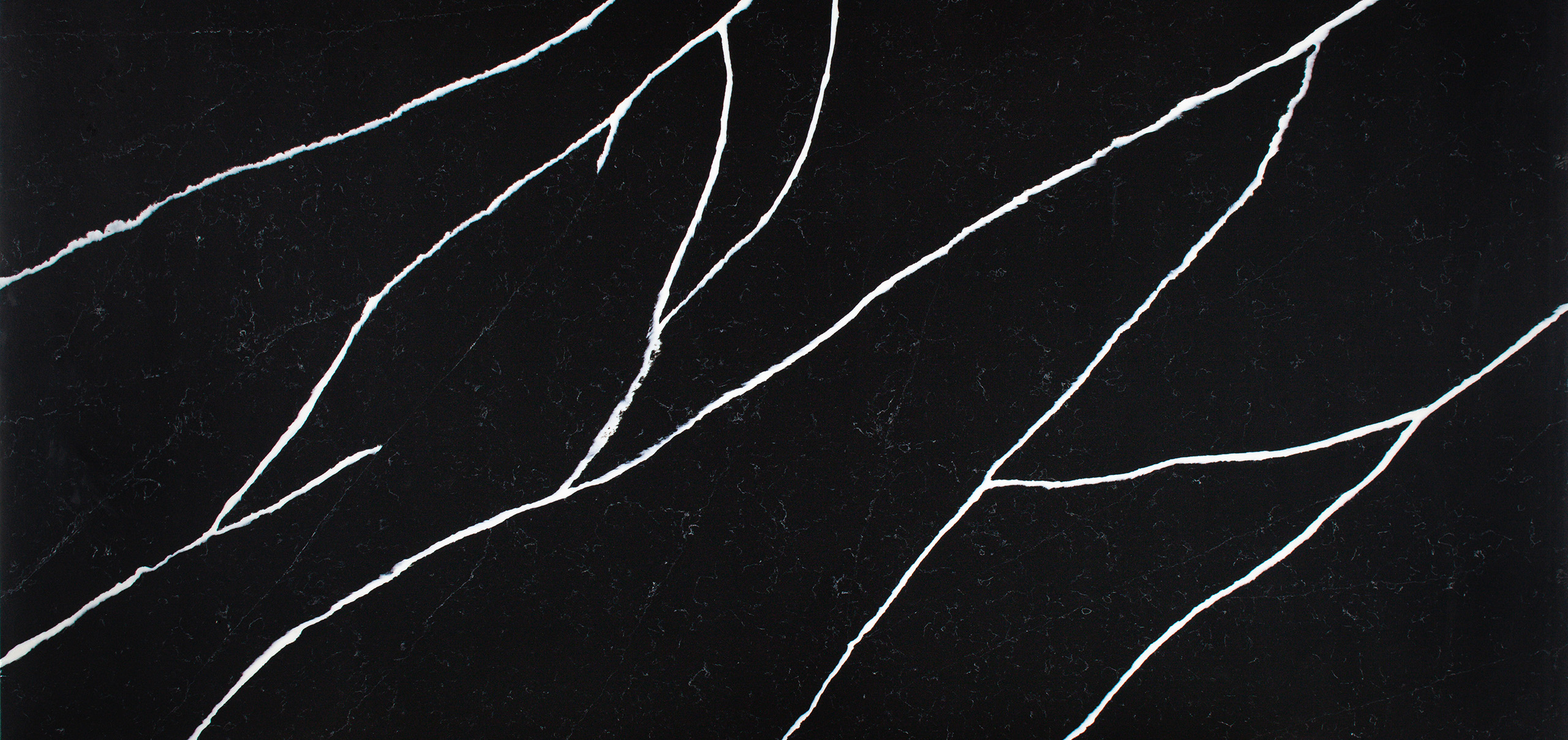 7530l_calacatta_noir_satin_konglomerat Avant / Merkam