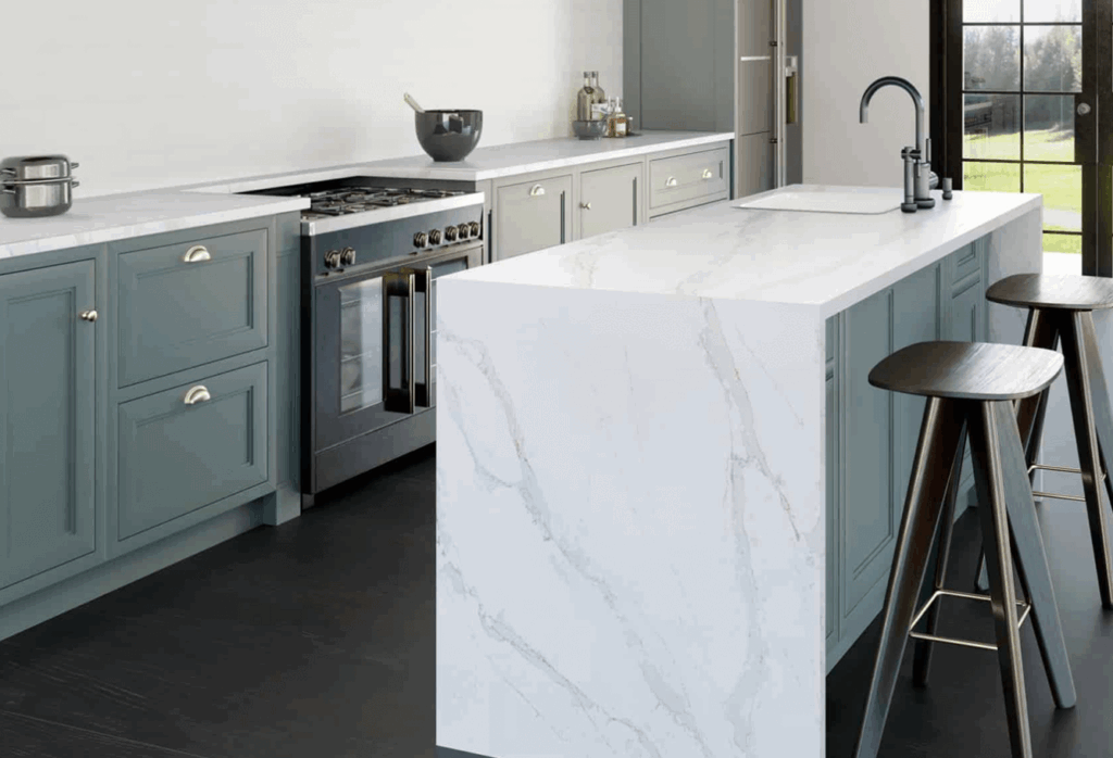 Blat kuchenny z konglomeratu Silestone Eternal Calacatta Gold