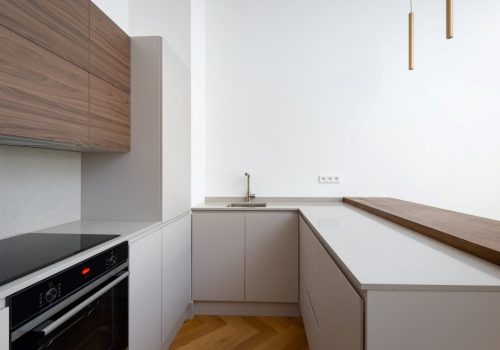 Noble Ivory White – Kolekcja, która Definiuje Elegancję Kolekcja blaty z konglomeratu marki Technistone pod nazwą Noble Ivory White to kwintesencja elegancji, przejawiająca się w każdym centymetrze przestrzeni, w której się znajduje. Jest to propozycja dla tych, którzy szukają czegoś więcej niż tylko powierzchni do pracy – szukają dzieła sztuki, które odmieni charakter ich kuchni. erkam